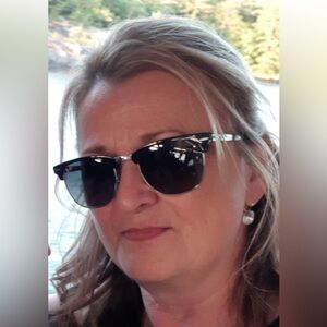 Meet your Posher, Rhonda